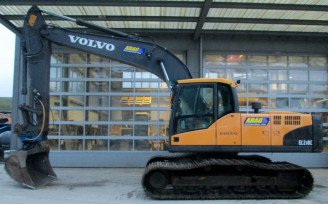 Volvo EC 210 CN Bagger 24 to mit Moorketten 