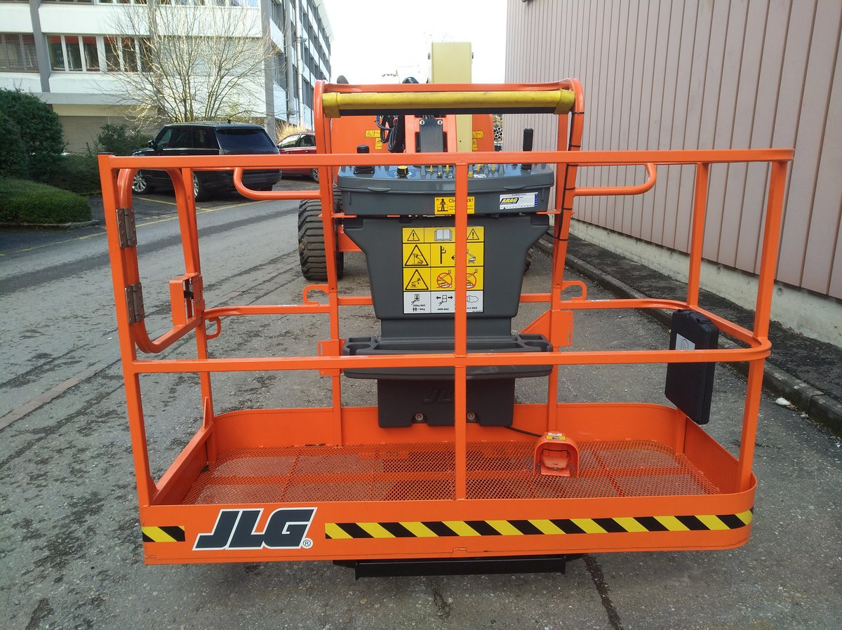 JLG 520 AJ 17 m Hebebühne