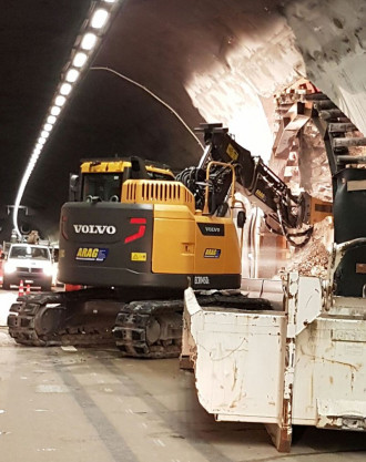 Tunnel Bagger Volvo ECR 145D, 16 To 