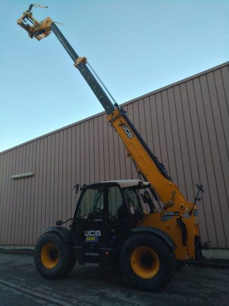 JCB 535-95 Teleskopowy wózek widłowy 9 m