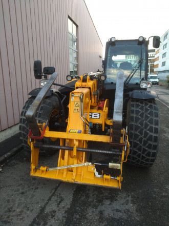 JCB 535-95 Teleskopowy wózek widłowy 9 m