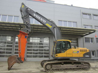 Koparka Volvo z przedłużeniem drążka 30-40 ton