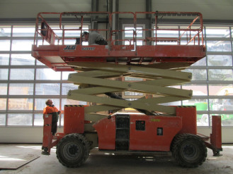 JLG 4394RT Scherenbühne 15 m Luzern
