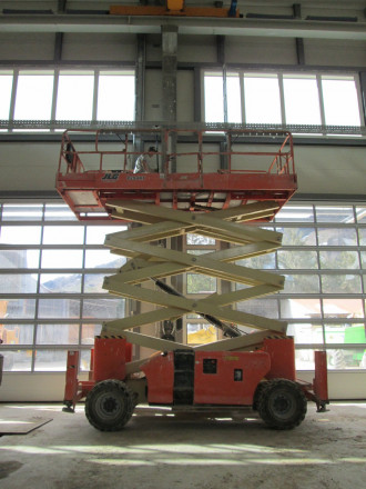 JLG 4394RT Podnośnik nożycowy 15 m