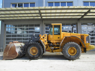 Volvo L 180E 30 to Radlader 