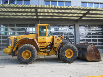 Volvo L 180E 30 to Radlader