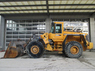 Volvo L 180C 30 to Radlader 