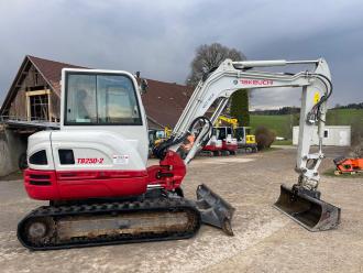 Bagger Takeuchi TB250-2 Powertilt Schnellwechsler HS03