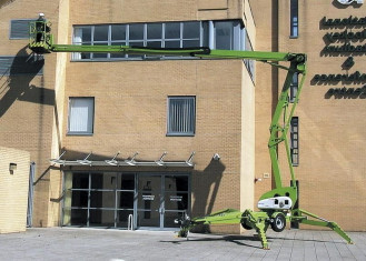 Podnośnik na przyczepie Niftylift 210, wysokość robocza 21 m, boczny 12 m 