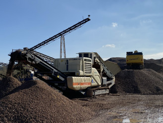 Kegelbrecher mobil Metso LT200HP 