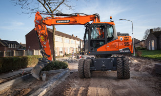Koparka mobilna z krótkim ogonem Doosan DX 165W 