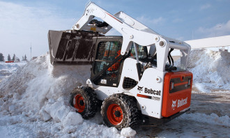 Ładowarka o sterowaniu burtowym Bobcat S 650 