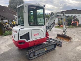 Minibagger Takeuchi TB225 Powertilt Schnellwechsler HS03