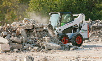 Ładowarka o sterowaniu burtowym Bobcat S 530 