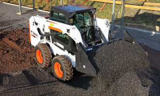 Ładowarka o sterowaniu burtowym Bobcat S 510 