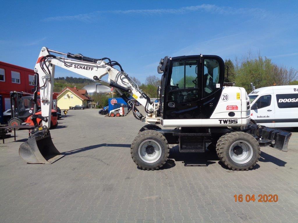 Mobilbagger Yanmar TW 95 mieten