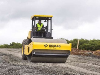Walzenzug Bomag BW 213 AD-5 Wien
