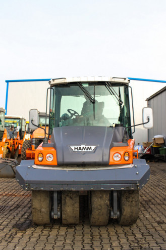 Pneumatyczny walec ogumiony HAMM GRW 280i-16