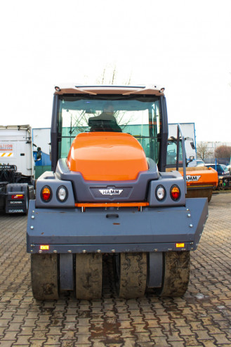 Pneumatyczny walec ogumiony HAMM GRW 280i-16