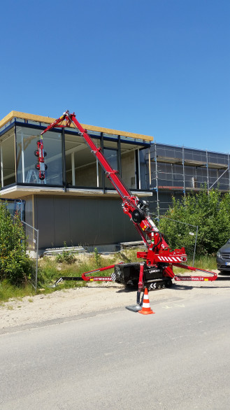 Minikran Hoeflon C6 mit Glasauger