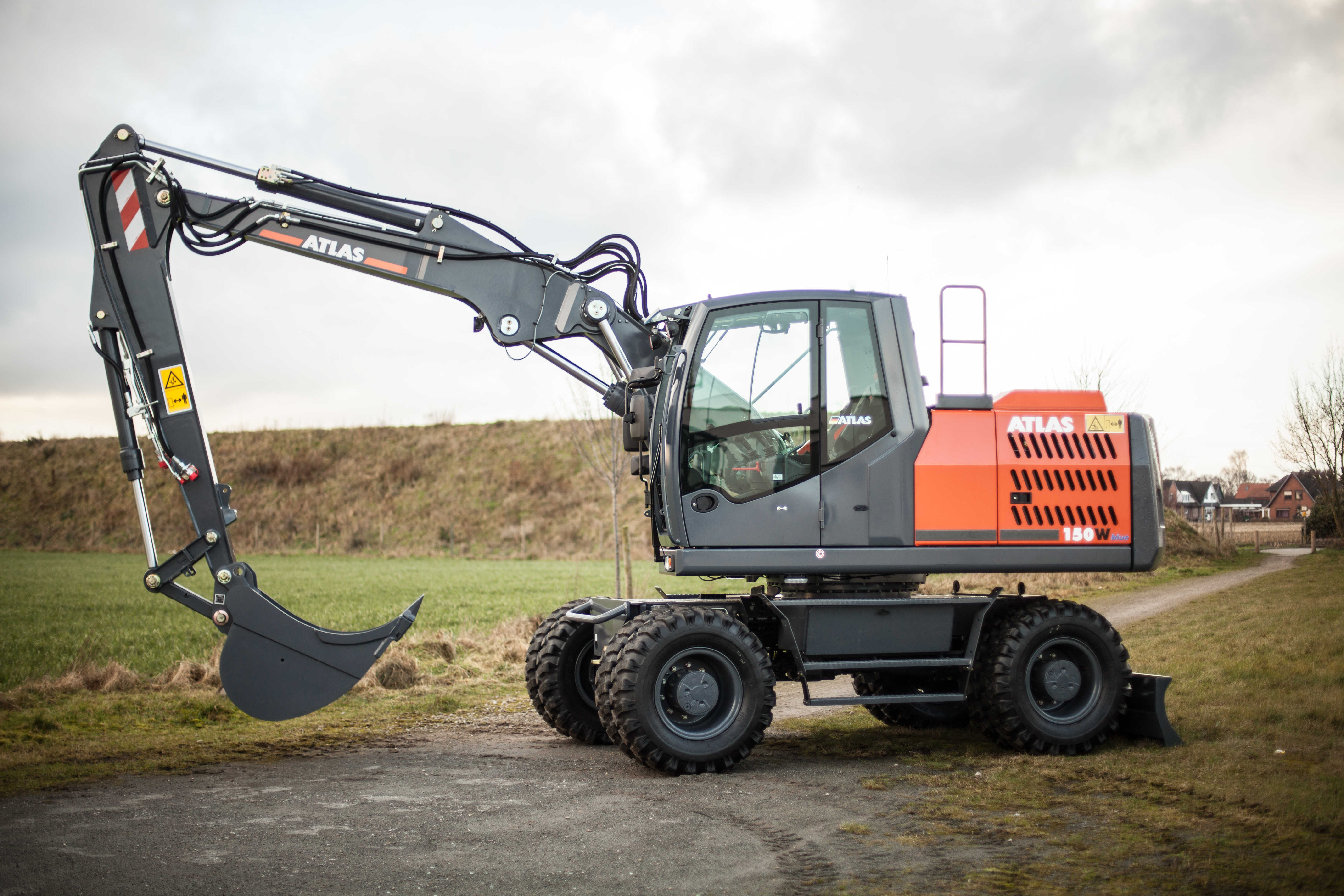 Mobilbagger Atlas 150W Oilquick OQ 65 mieten