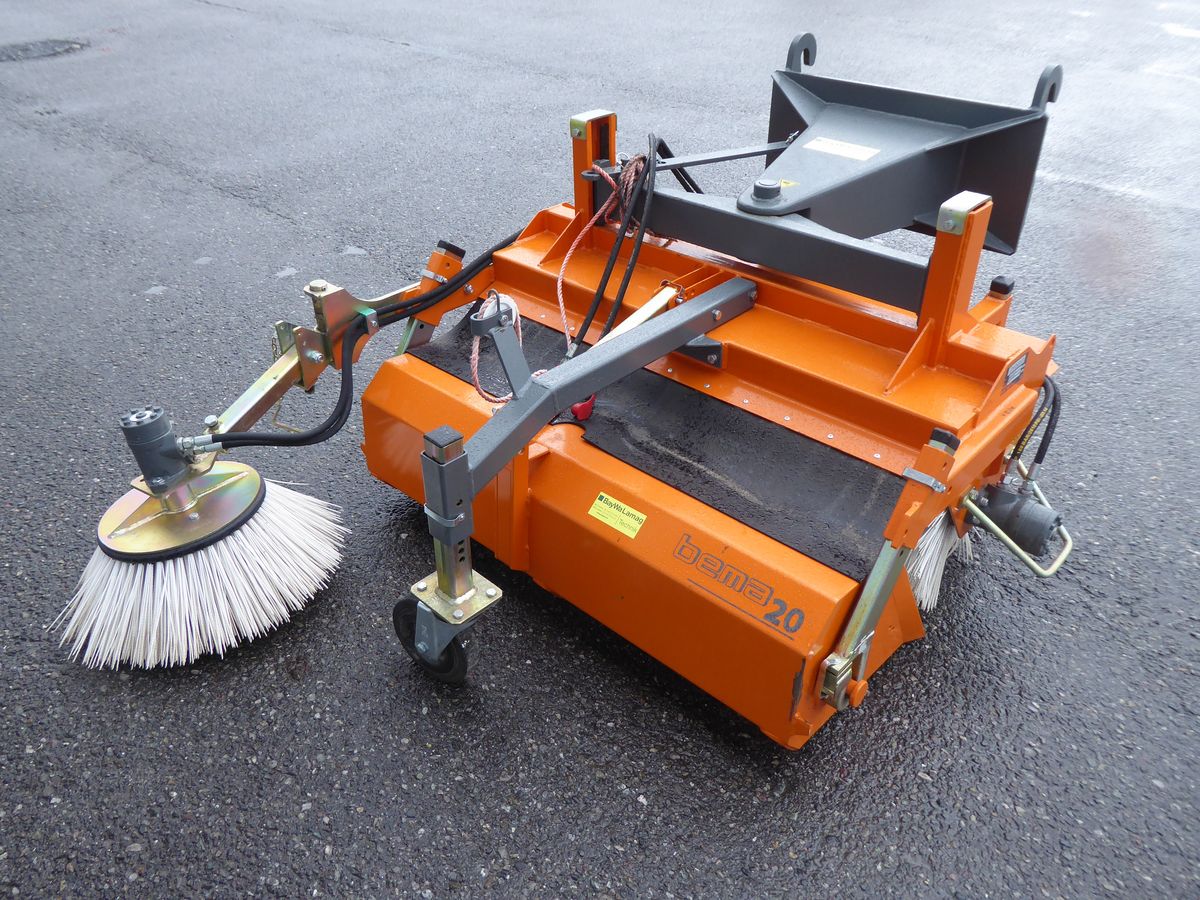 Kehrmaschine Bema 20 mieten