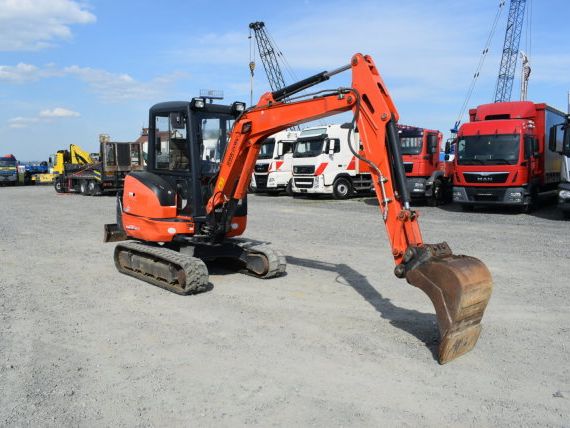 Minibagger 3.500kg - Kubota KX101-3 mieten
