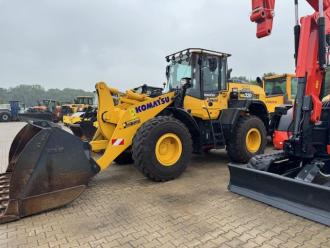 Radlader Komatsu WA 320