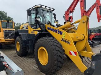 Radlader Komatsu WA 320