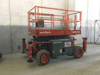 Scherenbühne elektrisch Skyjack 12 m 