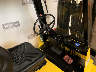 Kompaktowy wózek widłowy Hyster S 5.50 XL LPG 5,5 tony udźwigu Triplex