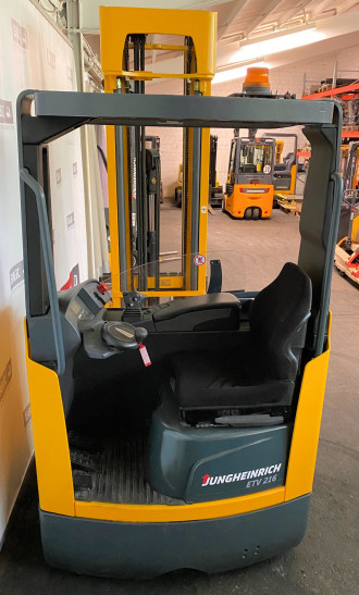 Schubmaststapler mit 6.200 mm Hubhöhe