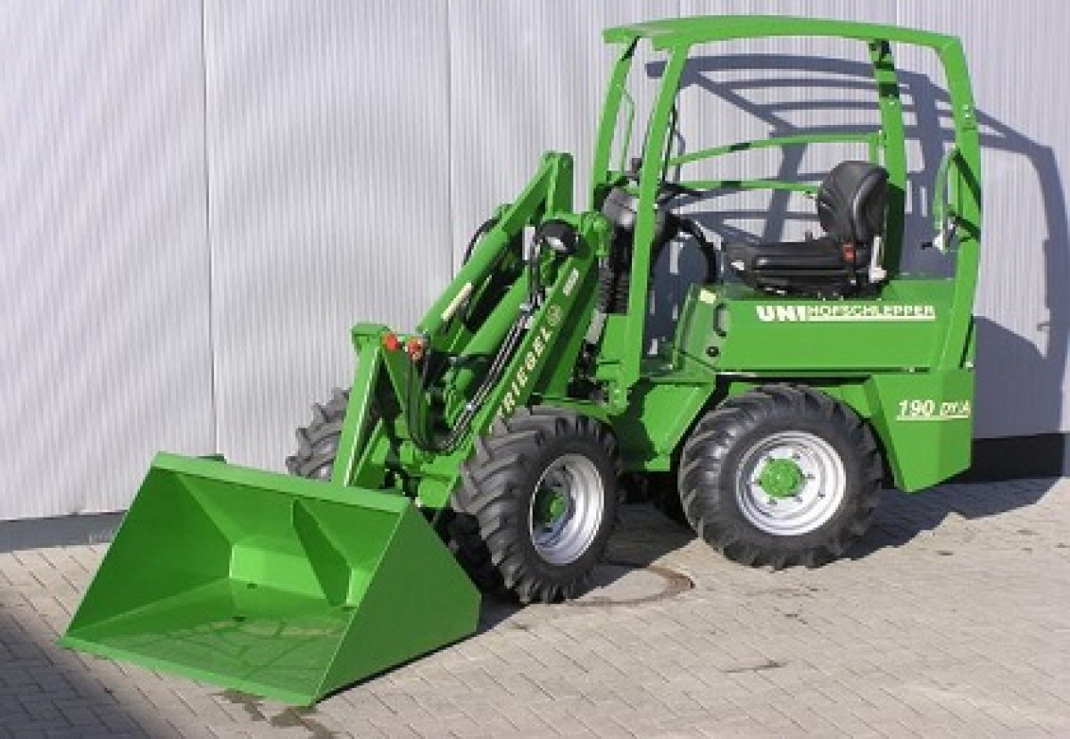 Mini Radlader Striegel 160DY/A