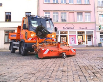 Zamiatarka Multicar M 27 
