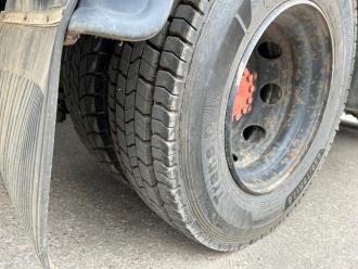 LKW Pritschen 7,49t IVECO EUROCARGO 80E21
