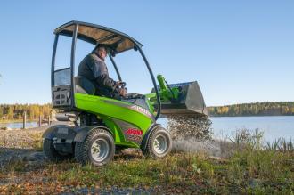 Miniradlader Avant 225