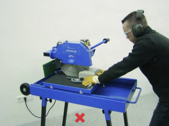Nass-Schneidemaschine bis 60 cm Schnittlänge Wetzlar