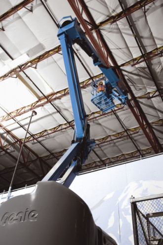 Selbstf. Gelenkteleskopbühne Z-40/23N RJ: 14,32 m Arbeitshöhe | 6,91m Reichweite | Elektro