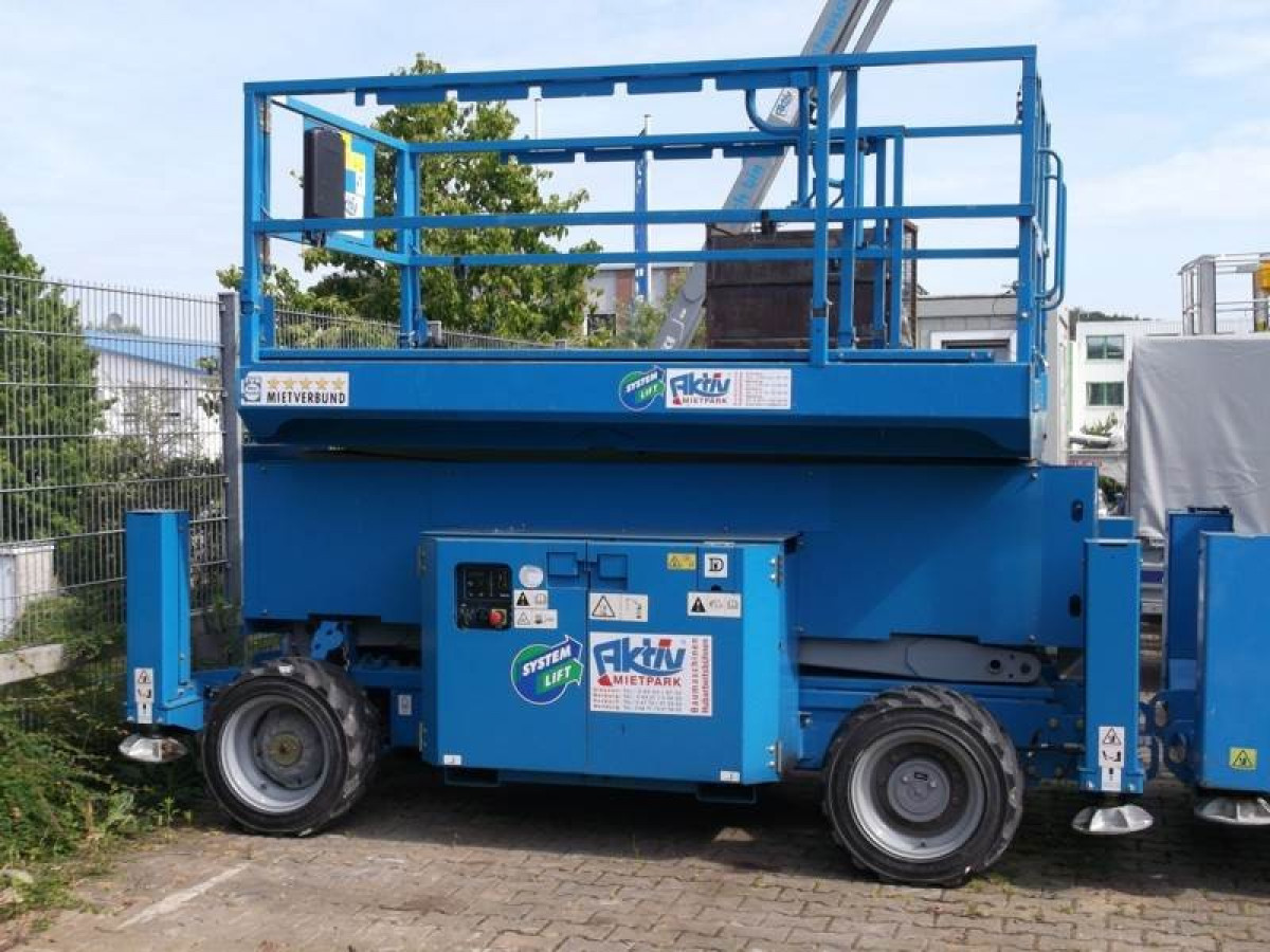 Arbeitsbühne GENIE GS-4069 RT