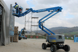 Gelenk Teleskop-Arbeitsbühne 16m GENIE Z- 45 XC Allrad Weimar (Lahn)
