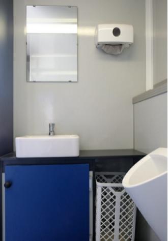 mobi TRAILER 460 Kompakter Toilettenwagen