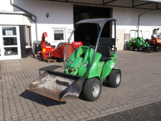 Mini-Radlader AVANT 220 