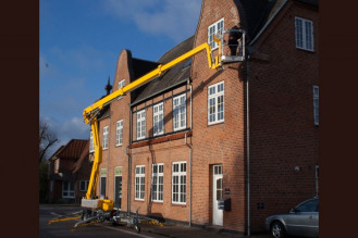 Anhängerbühne 17m OMME 1700 EXB