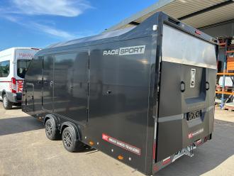 BRIAN-JAMES RACE-SPORT Autotransporter für Rennfahrzeuge