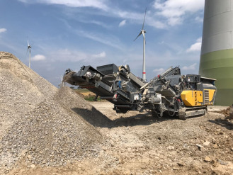 Prallmühle Rubble Master RM90GO! mit Nachsieb