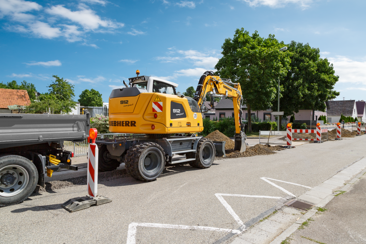 Liebherr A912 Compact Kurzheck Mobilbagger mieten