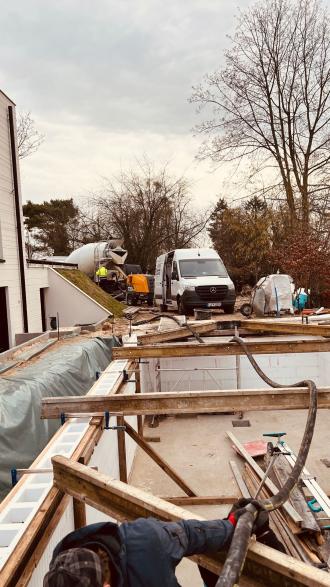 Pool-Verfüllung, Pool betonieren