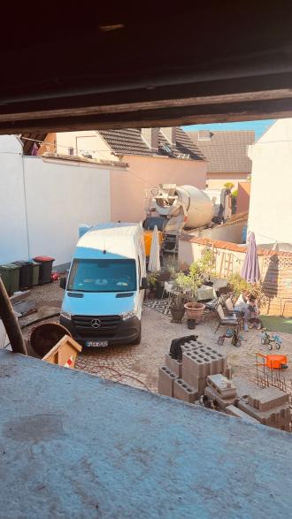 Betoneinbau und Bodenplatten betonieren