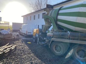 Betoneinbau und Bodenplatten betonieren