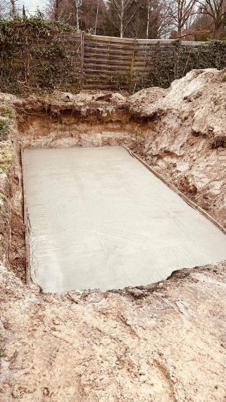 Pool-Verfüllung, Pool betonieren